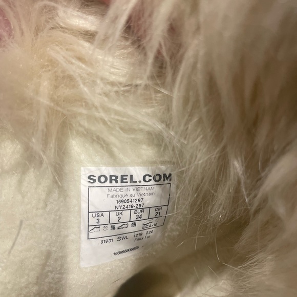 NWOT Sorel Youth Joan of Arctic Boots, size 3 - Picture 4 of 4